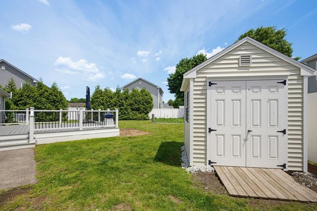 377 Kenyon Ave, Pawtucket, RI 02861