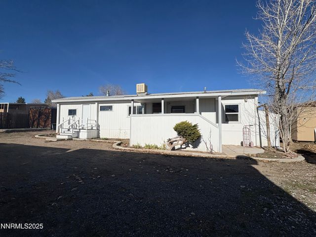 5884 Leon Drive, Sun Valley, NV 89433