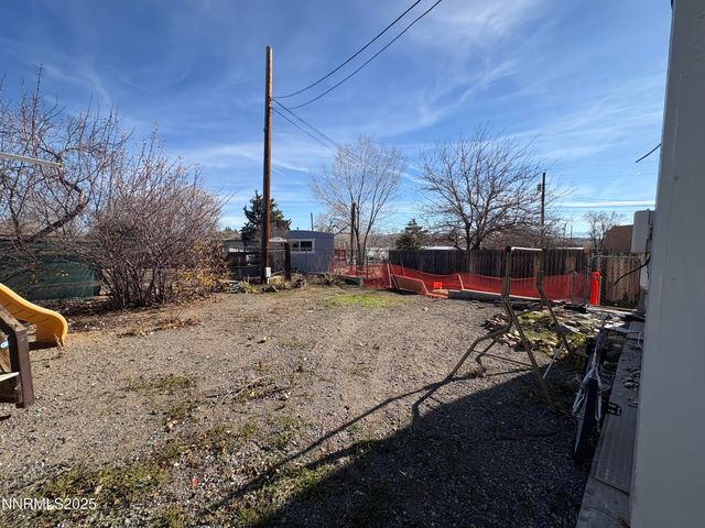 5884 Leon Drive, Sun Valley, NV 89433