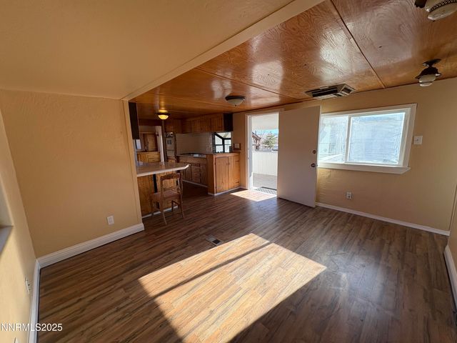 5884 Leon Drive, Sun Valley, NV 89433