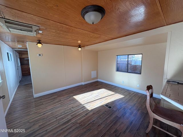 5884 Leon Drive, Sun Valley, NV 89433