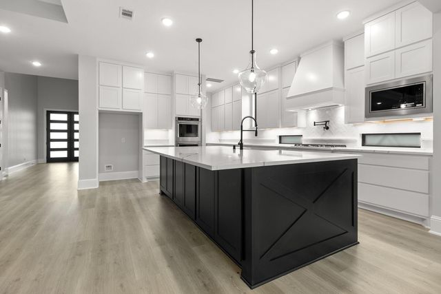 164 Shoveler Duck Way, Magnolia, TX 77354