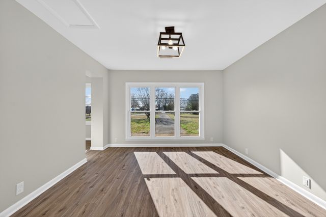 8 Prospect Rd, Fayetteville, TN 37334