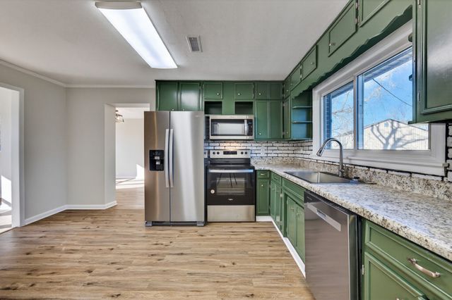 8 Prospect Rd, Fayetteville, TN 37334