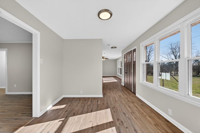 8 Prospect Rd, Fayetteville, TN 37334