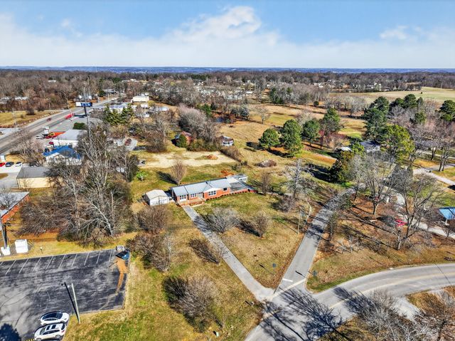 8 Prospect Rd, Fayetteville, TN 37334