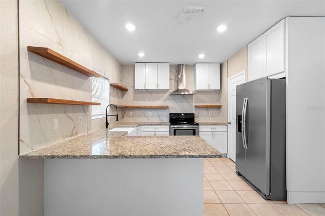 4044 ROSE PETAL LANE, Orlando, FL 32808