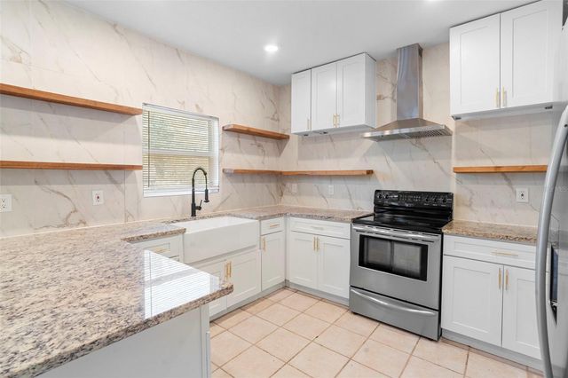 4044 ROSE PETAL LANE, Orlando, FL 32808