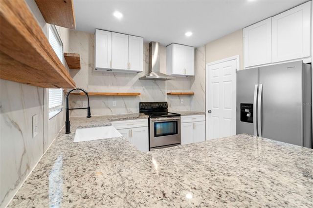 4044 ROSE PETAL LANE, Orlando, FL 32808