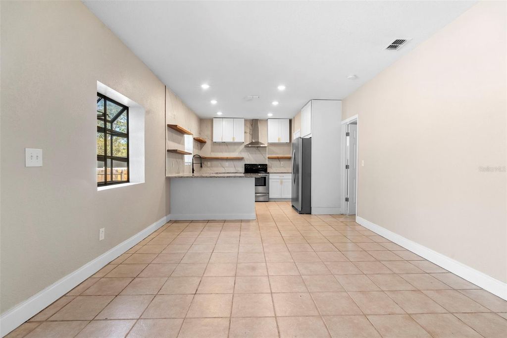 Image 22 of property listing at 4044 ROSE PETAL LANE, Orlando, FL 32808