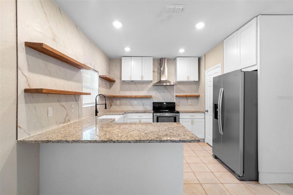 Image 24 of property listing at 4044 ROSE PETAL LANE, Orlando, FL 32808