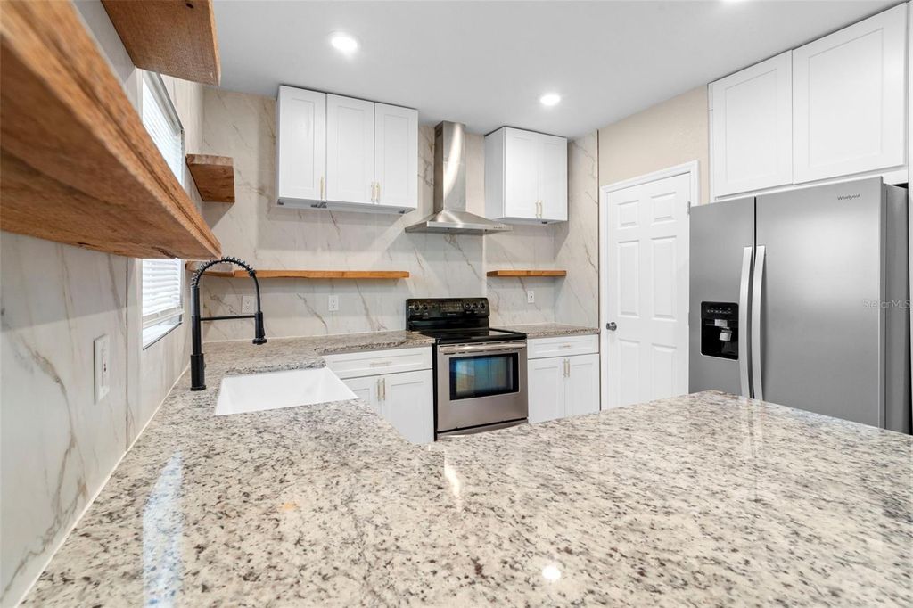 Image 26 of property listing at 4044 ROSE PETAL LANE, Orlando, FL 32808