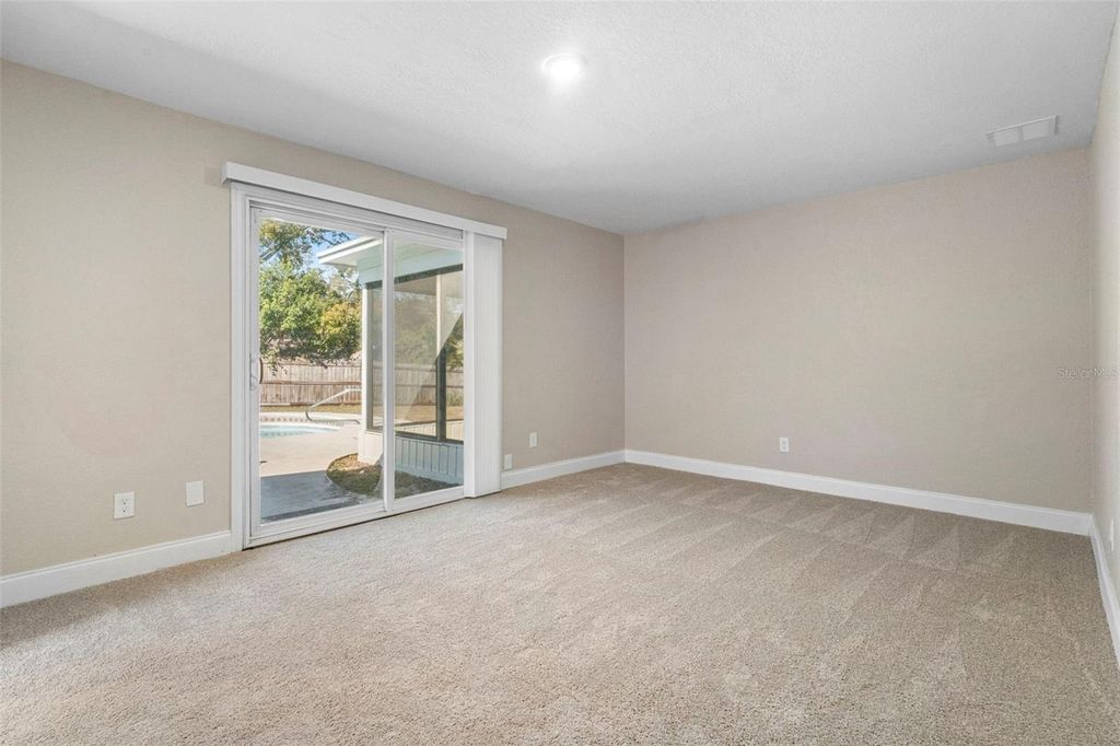 Image 31 of property listing at 4044 ROSE PETAL LANE, Orlando, FL 32808