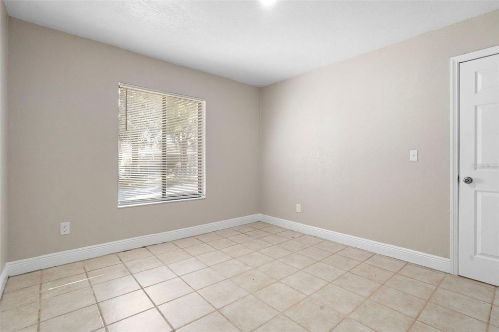 Image 41 of property listing at 4044 ROSE PETAL LANE, Orlando, FL 32808