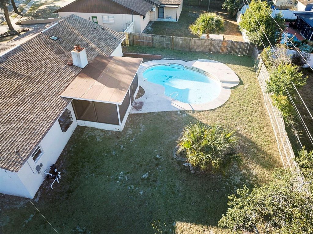 Image 10 of property listing at 4044 ROSE PETAL LANE, Orlando, FL 32808