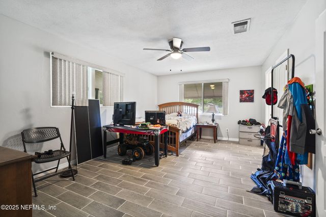 5136 NATHAN HALE Road, Jacksonville, FL 32221