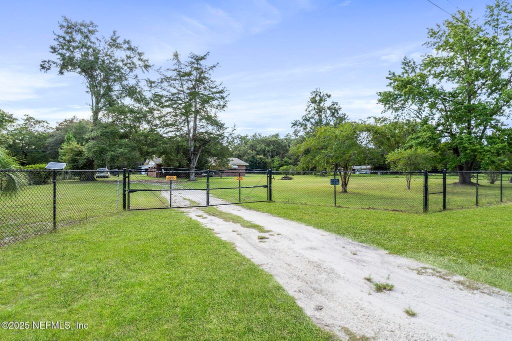 5136 NATHAN HALE Road, Jacksonville, FL 32221