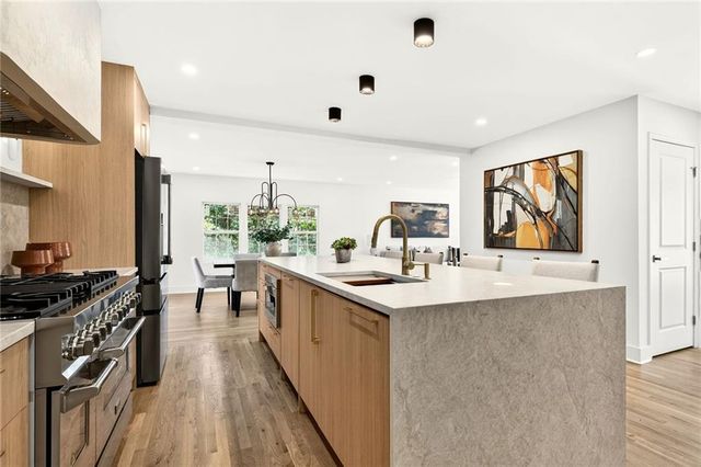 2603 Kings Lake NE Court, Atlanta, GA 30345