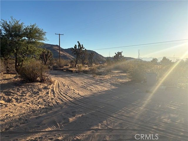 16685 Oldenburg Road, Apple Valley, CA 92307