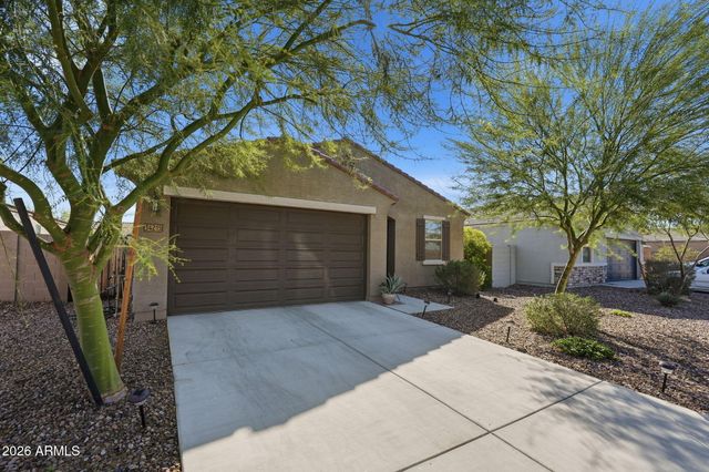 34215 N TWINTIP Lane, San Tan Valley, AZ 85144