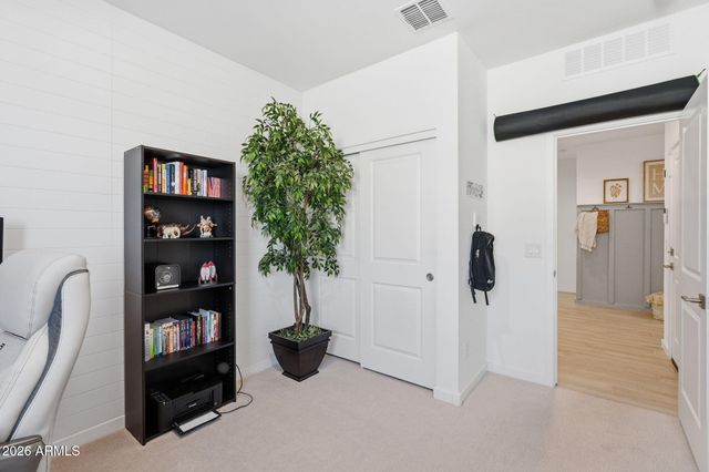 34215 N TWINTIP Lane, San Tan Valley, AZ 85144