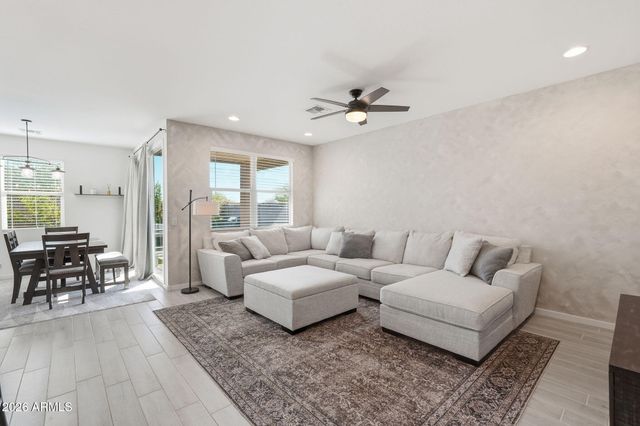 34215 N TWINTIP Lane, San Tan Valley, AZ 85144