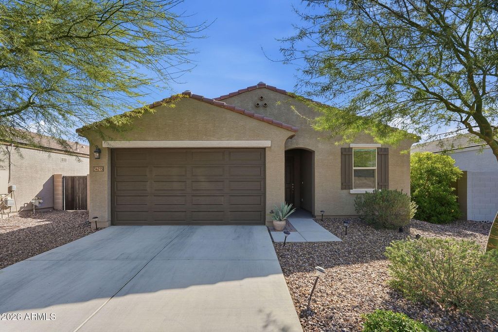 34215 N TWINTIP Lane, San Tan Valley, AZ 85144