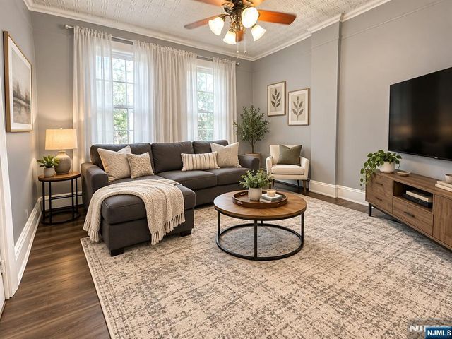 21 Summer Street, Lodi, NJ 07644