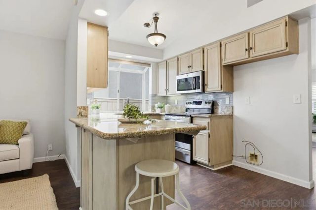 2246 Shadyridge Ave, Escondido, CA 92029