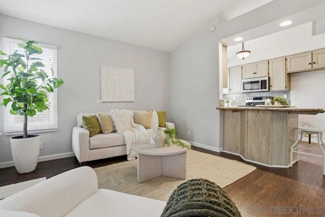 2246 Shadyridge Ave, Escondido, CA 92029