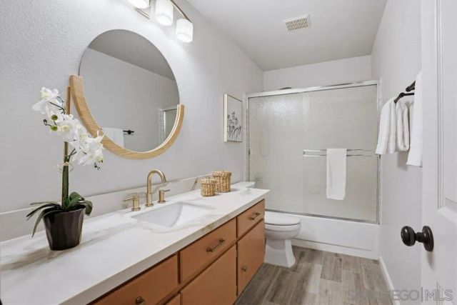 2246 Shadyridge Ave, Escondido, CA 92029