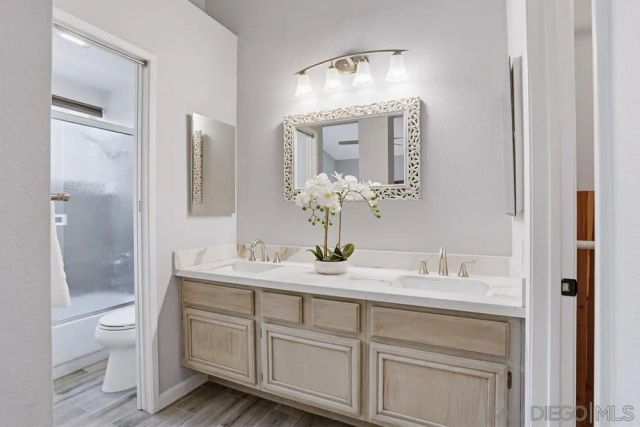 2246 Shadyridge Ave, Escondido, CA 92029