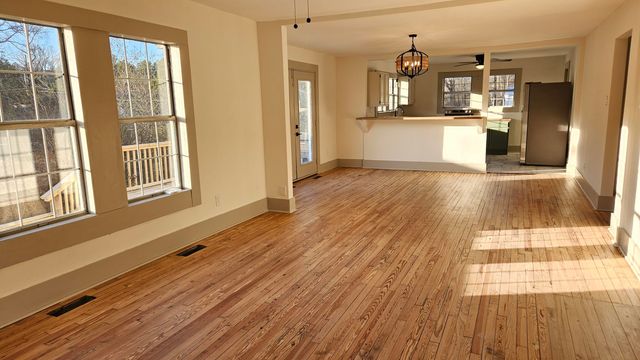 558 Carrol Drive, Ringgold, GA 30736