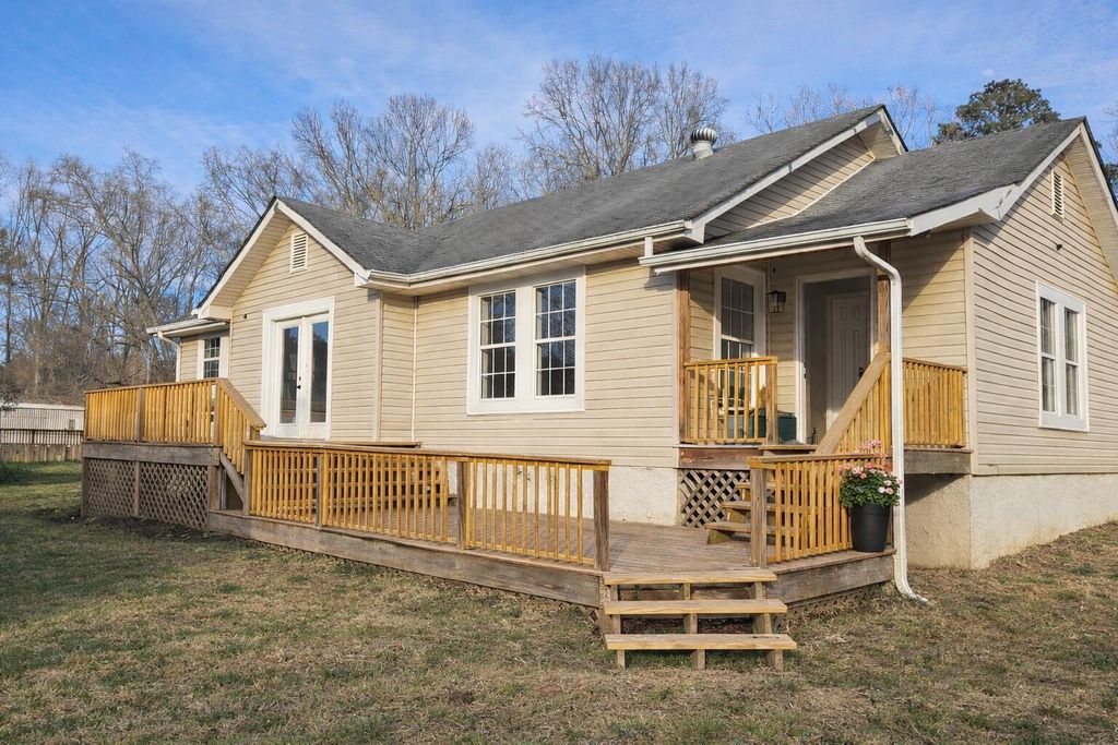 558 Carrol Drive, Ringgold, GA 30736