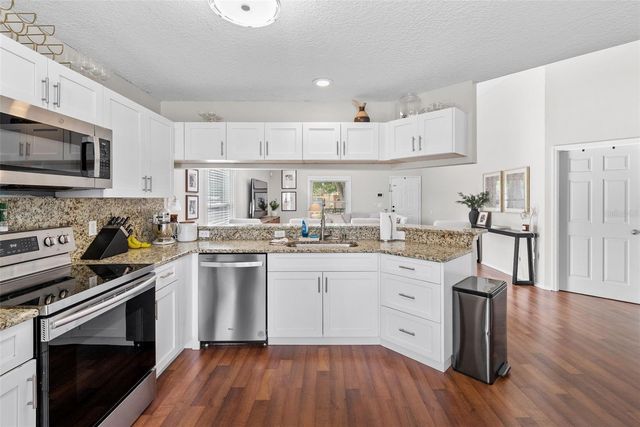 3323 W PINE STREET, Tampa, FL 33607