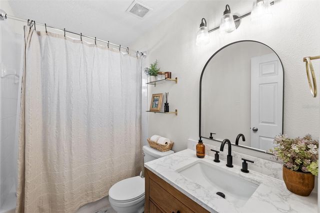 3323 W PINE STREET, Tampa, FL 33607