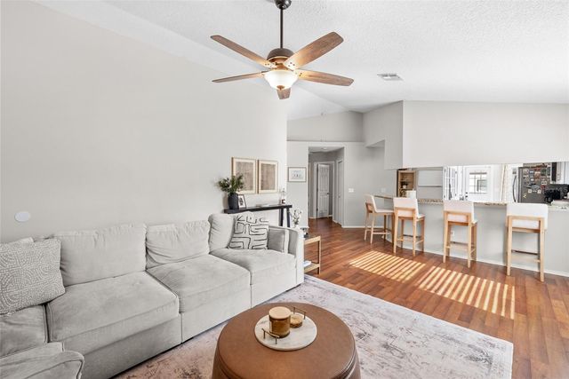 3323 W PINE STREET, Tampa, FL 33607