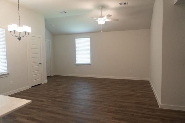 85 Road 51030, Cleveland, TX 77327