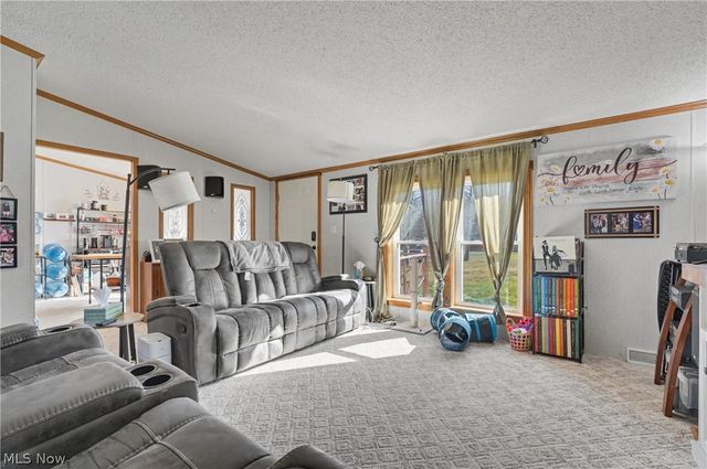 2122 S Pricetown Road, Diamond, OH 44412