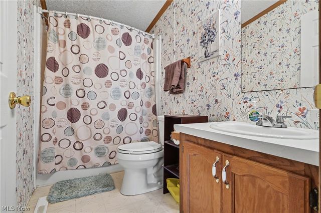 2122 S Pricetown Road, Diamond, OH 44412