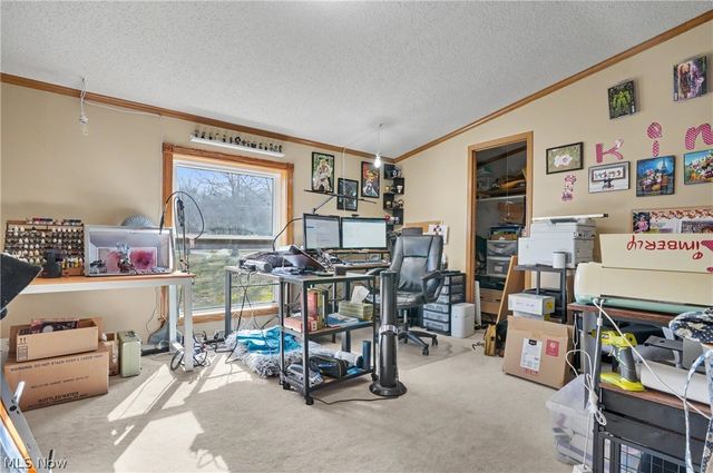 2122 S Pricetown Road, Diamond, OH 44412