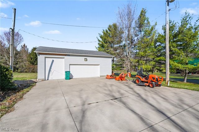 2122 S Pricetown Road, Diamond, OH 44412