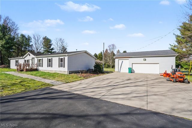 2122 S Pricetown Road, Diamond, OH 44412