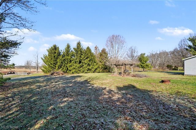 2122 S Pricetown Road, Diamond, OH 44412