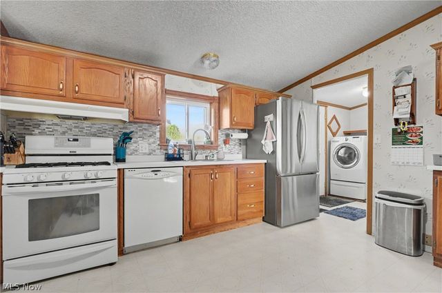 2122 S Pricetown Road, Diamond, OH 44412