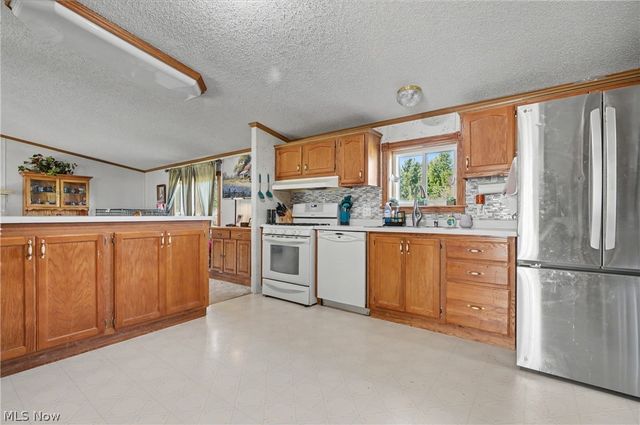 2122 S Pricetown Road, Diamond, OH 44412