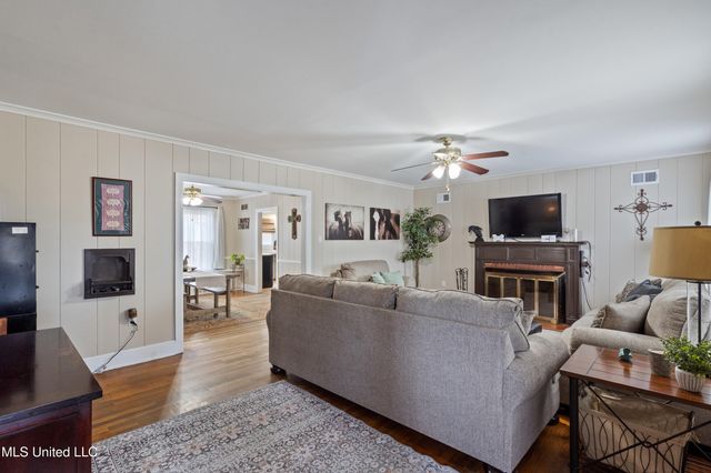 9142 Mineral Wells Road, Olive Branch, MS 38654