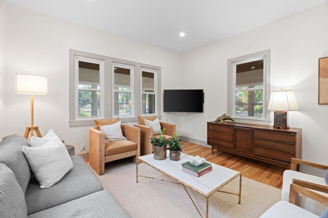 641 5th Street NE, Minneapolis, MN 55413