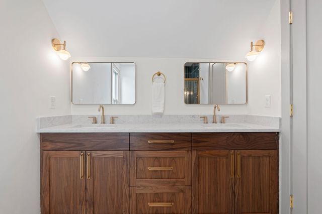 641 5th Street NE, Minneapolis, MN 55413