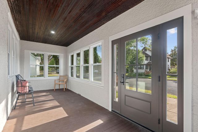 641 5th Street NE, Minneapolis, MN 55413